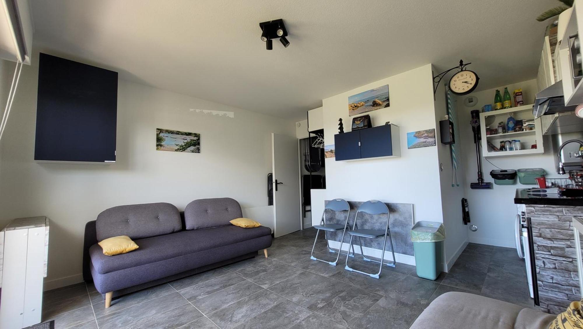 Update Location Lanester Exterior photo